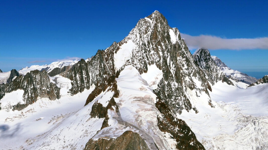 finsteraarhorn-bishorn-allalinhorn-drei-viertausender-fur-jedermann