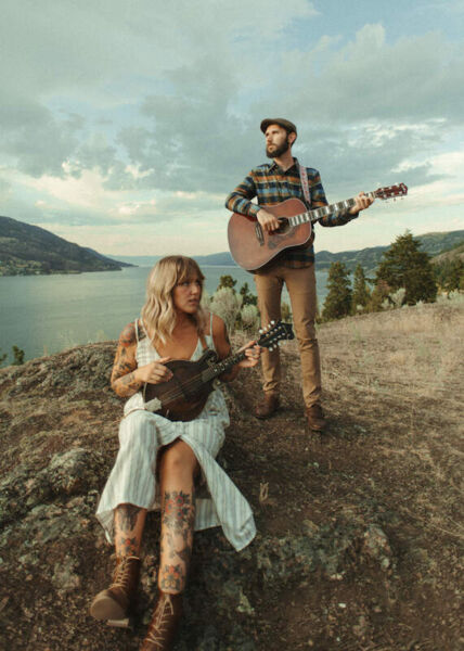 two-crows-for-comfort-folk-americana
