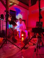 Poesie und Lieder. Jeder Spinnt auf seine Weise der eine Laut der andere Leise!