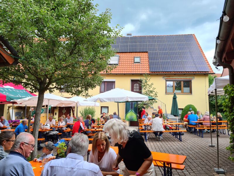 hofweinfest-pfingsten-in-oberschwarzach