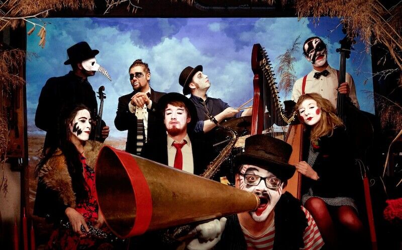 the-instant-voodoo-kit-we-bring-the-fun-swing-punk-cabaret-jahrmarkt-variete-new-orleans