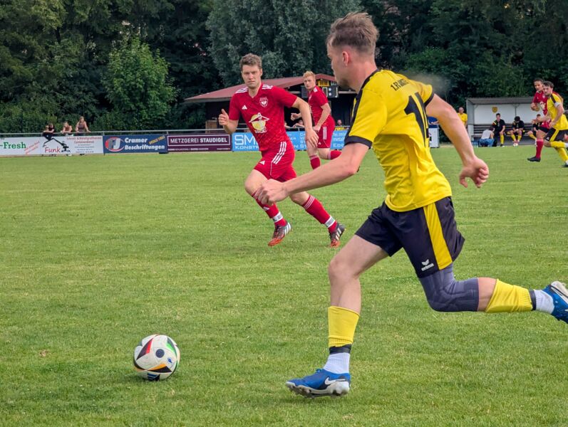 arnsteiner-fussball-stadtmeisterschaft-und-sommerfest-auf-dem-sportgelande-der-djk-reuchelheim
