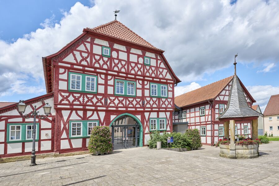 frankische-fachwerkromantik-ein-historischer-spaziergang-durch-stadtlauringen