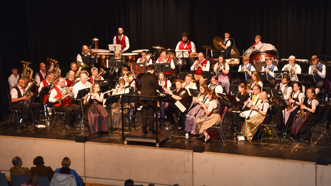 best-of-15-jahre-kreisblasorchester-rhon-grabfeld