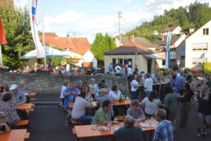 6. Dorfplatz-Schoppen Laudenbach