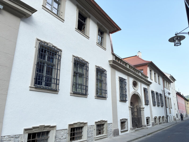 fuhrung-die-weinhandlerpalais-und-balthasar-neumann-in-zell-a-main