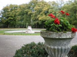 Schlossparkführung auf dem Schwanberg immer am 3. Sonntag im Monat - im Anschluss um 15.30 Uhr Konzert im Park mit den Jagdhornbläsern Kitzingen