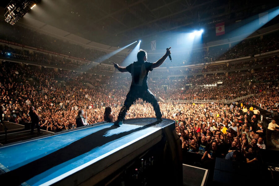 special-zum-50-jahrigen-bestehen-iron-maiden-burning-ambition-omu
