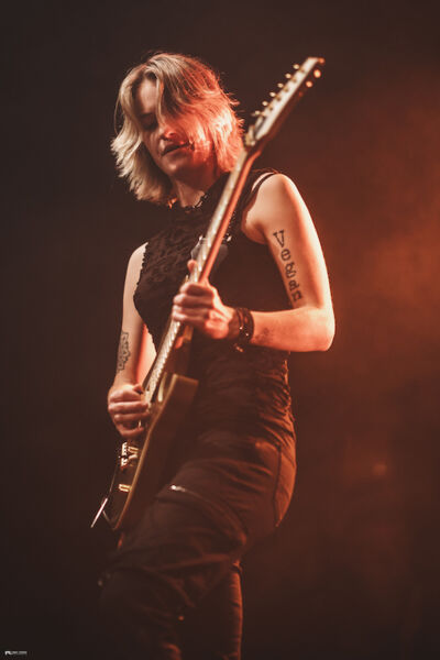 yasi-hofer-best-of-tour-2026