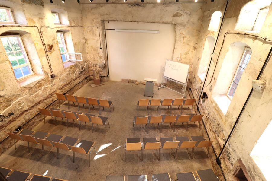 geschichte-einer-mutigen-judischen-frau-lesung-uber-josefine-berney-in-der-synagoge-laudenbach