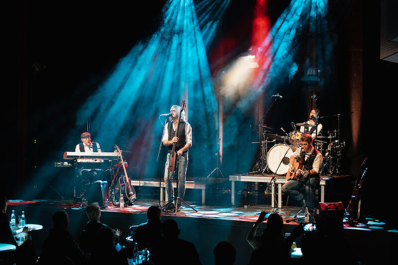 huebnotix-a-tribute-to-rock-history