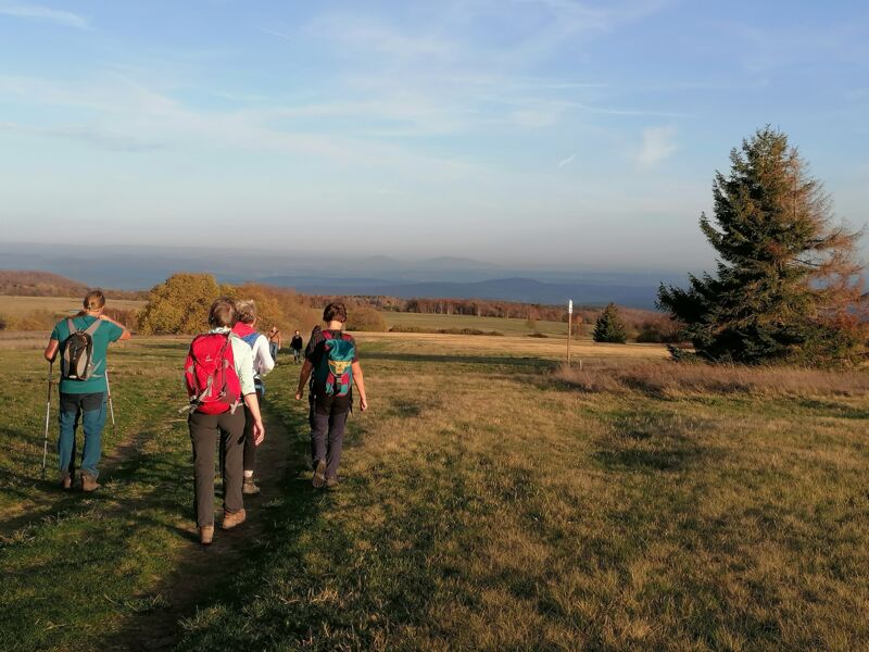 english-hiking-talk-coffee