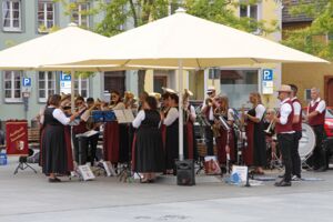 Standkonzert mit der Musikkapelle Eußenhausen