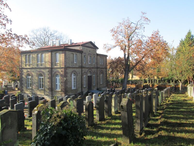 streifzug-uber-den-judischen-friedhof-in-wurzburg