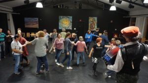 Tanzfabrik - Bewegung für Alle - fränkisch und mehr - Großtanzformen