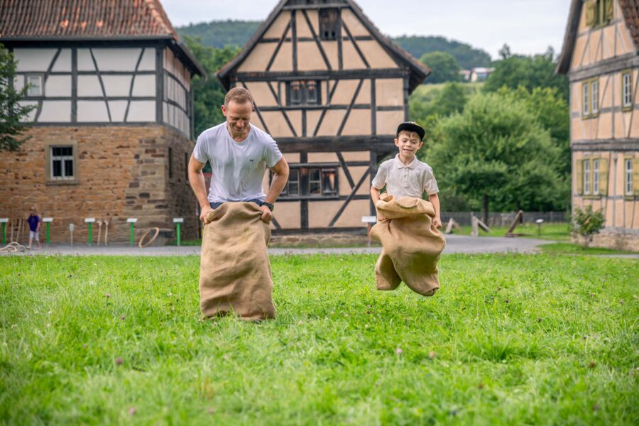 spielefest-mitmachspass-fur-gross-und-klein