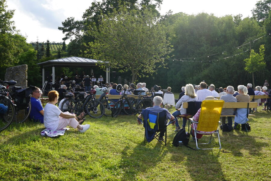 open-air-konzert-der-frankisch-swing-big-band