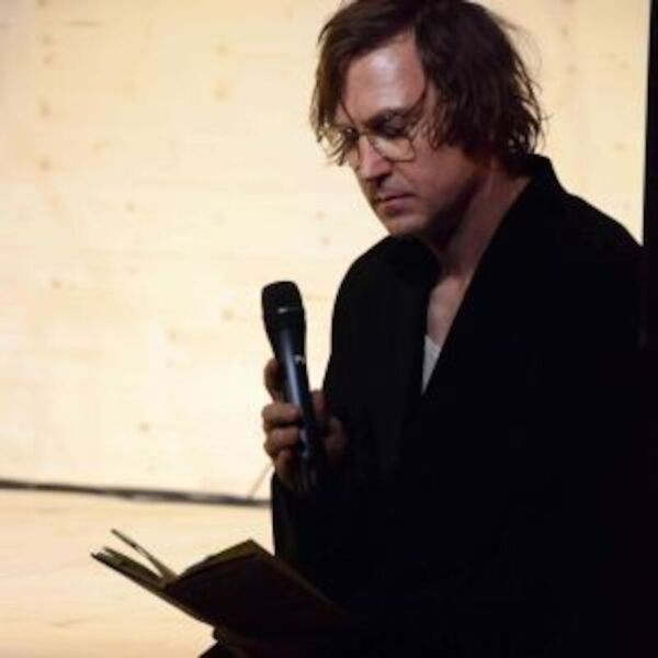 lars-eidinger-liest-und-singt-bertolt-brechts-hauspostille