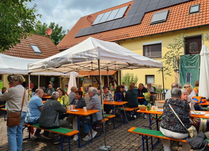 hofweinfest-pfingsten-in-oberschwarzach