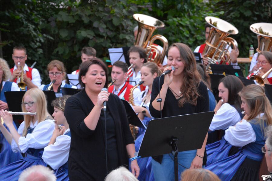 sommernachtsserenade-2026-des-musikvereins-hettstadt