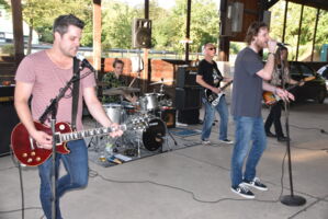 The Great Lakes live im Freibad in Uettingen