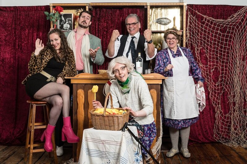 mord-in-der-haifischbar-st-pauli-theater-in-2-teilen-musikthe-rattles