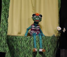 Vom kleinen Frosch, der ein großer Sänger werden wollte (ab 5 J.) - Gastspiel