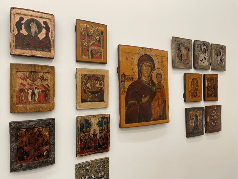 verlorene-herkunft-und-wahre-bilder-vera-icon-im-dialog-mit-zeitgenossischer-kunst