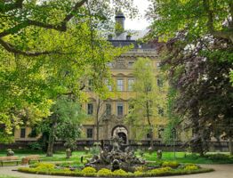 StadtVERführung: Caritas, Klerus und Kredite