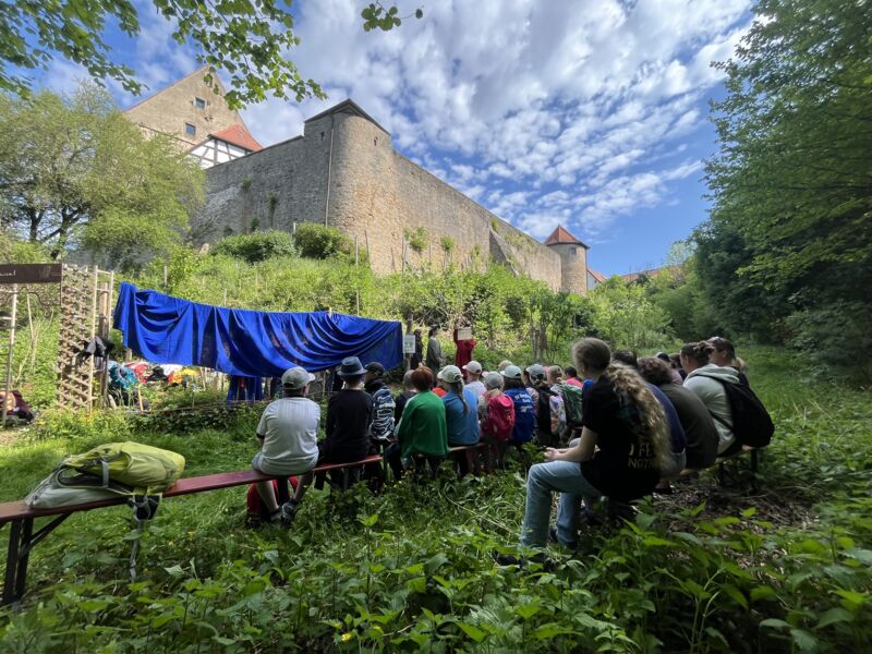 europatag-auf-burg-grumbach-und-eroffnung-archaobotanischer-garten