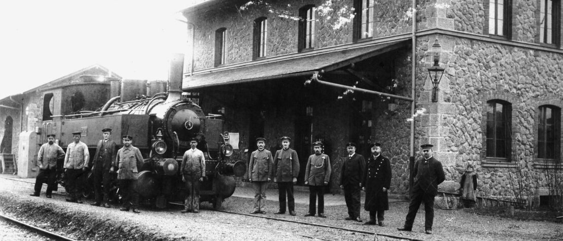 von-holzklasse-bis-donnerbuchse-rund-um-die-eisenbahn